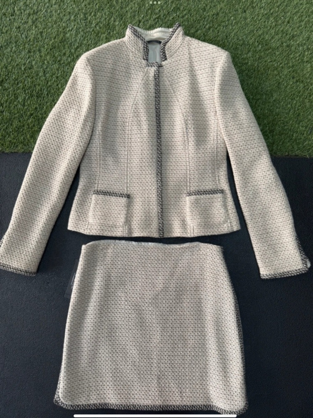 Elie Tahari Ivory Tweed Jacket with Black Trim